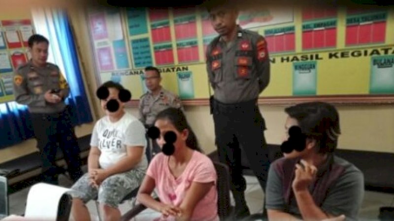 Tak Sadar Sedang Teleponan dengan Polisi, 3 Wanita Muda di Sidrap Diciduk Jual Sabu