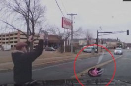 Balita Terlempar dari Mobil yang Melaju, Begini Kondisinya