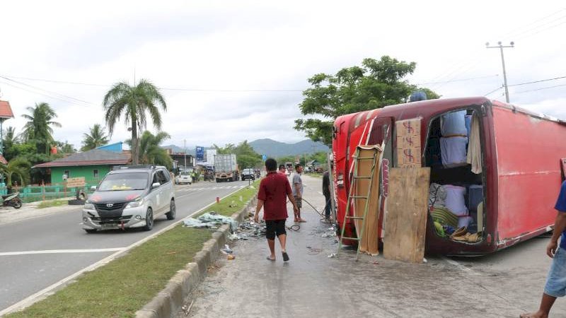 Kronologi Lengkap Kecelakaan Bus di Barru