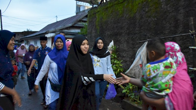 Di Kecamatan Manggala, Aura Aulia Imandara Jadi Idola