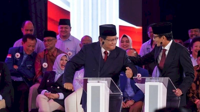 Penampilan Prabowo Subianto dan Sandiaga Uno dalam debat. (Foto/Ist)