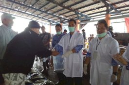 Jamin Keamanan, DP2 Makassar Periksa Kandungan Ikan di PPI Paotere