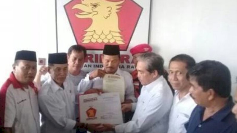 Dollah Mando dan pengurus Gerindra Sidrap