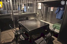 Di Restoran ini Anda Bisa Nikmati Pengalaman Makan di Balik Jeruji Besi