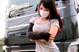 Perkenalkan Rino Sasaki: Pengemudi Truk Paling Cantik di Jepang, Seksi Pula
