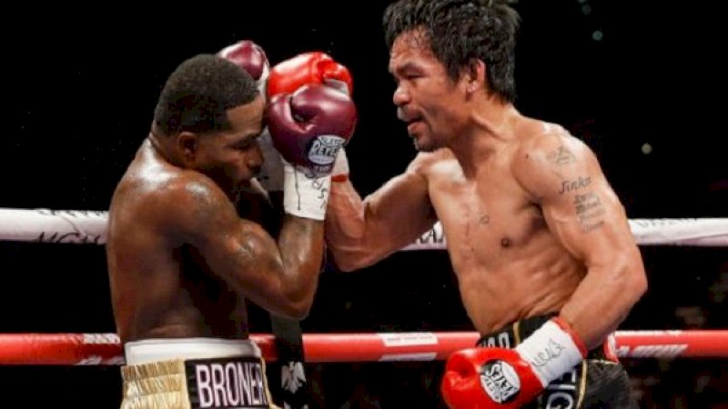 Adrien Broner (kiri) menghadapi Manny Pacquiao. (Foto: Showtime Boxing)