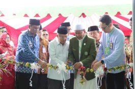 Jusuf Kalla Resmikan Asrama Putri DDI Mangkoso Barru