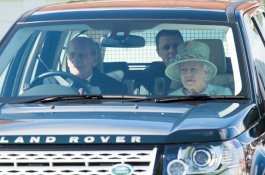 Ratu Berteriak, Pangeran Philip Ancam Akan Melemparnya dari Mobil