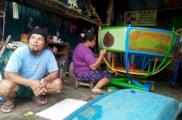 Berbekal Cerita Orang Bugis di Kalimantan, Perantau Jawa Ini Sukses Dagang Mainan di Makassar