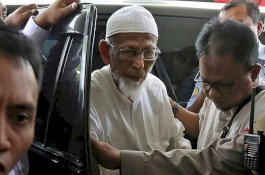 Pembebasan Baasyir Dikaji Ulang