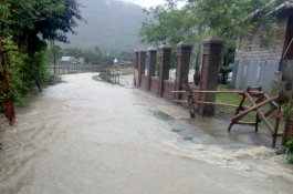Hujan Deras, Daerah Pinggir Sungai di Maros Terendam