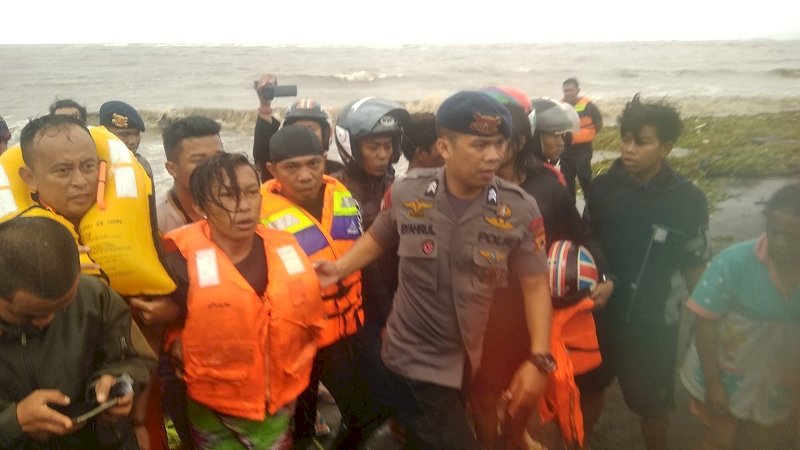 ABK Kapal yang Terbalik di Barombong Selamat, 50 Menit Berenang Pakai Jeriken