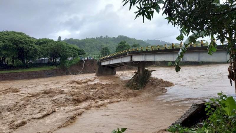 Jembatan Tanakaraeng yang ambruk, Selasa (22/1/2019).