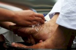 Surga di Telapak Kaki Ibu, Apa Benar Sabda Rasulullah?