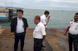 Cuaca Ekstrem, Pelabuhan Bajoe Hentikan Sementara Penyeberangan ke Kolaka