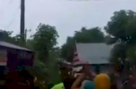 Video Detik-detik Rumah Hanyut Terseret Banjir di Jeneponto