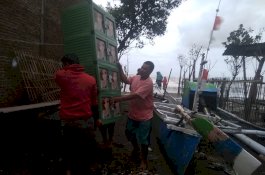 Takut Ombak Besar, Warga Pesisir Takalar Mengungsi