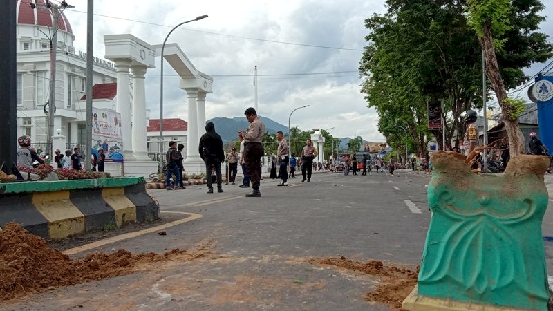 Demo Mahasiswa di Palopo Berakhir Ricuh, Polisi Luka-luka