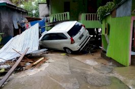 Terseret Banjir, Guru SD di Jeneponto Hilang, Orang Tuanya Ditemukan Meninggal