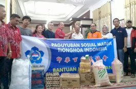 Warga Tionghoa Salurkan Bantuan ke Jeneponto, Korban Banjir Mengadu