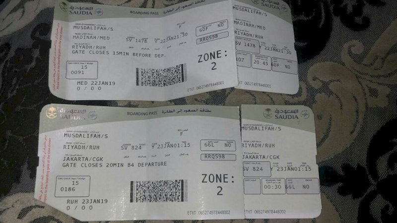 Boarding pass atas nama Musdalifah yang digunakan Kaharuddin dari Tanah Suci ke Jakarta.
