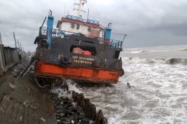 Kapalnya Terdampar, ABK Lct Dewi Murni Angkat Koper