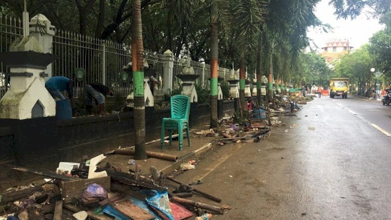 Banjir di Maros: Air Surut, Terbitlah Sampah