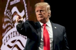 Trump Dituduh Posting Foto Editan, Ini Bedanya