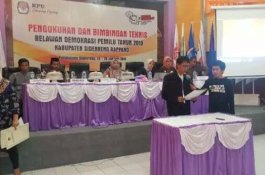 KPU Sidrap Kukuhkan 55 Relawan Demokrasi Pemilu 2019