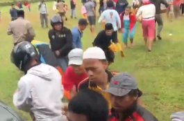 Helikopter Salurkan Bantuan ke Warga Gowa yang Terisolir