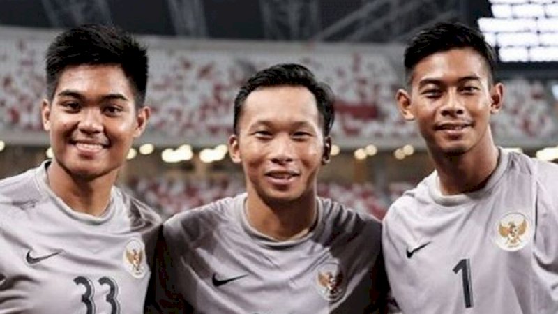 3 Kiper Timnas U-23 Indonesia, Kurniawan Kartika Ajie, Awan Setho, dan Satria Tama (foto: bolasport.com)