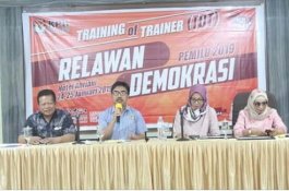 Ketua KPU Bantaeng Tekankan Target Partisipasi Pemilih ke Relawan Demokrasi