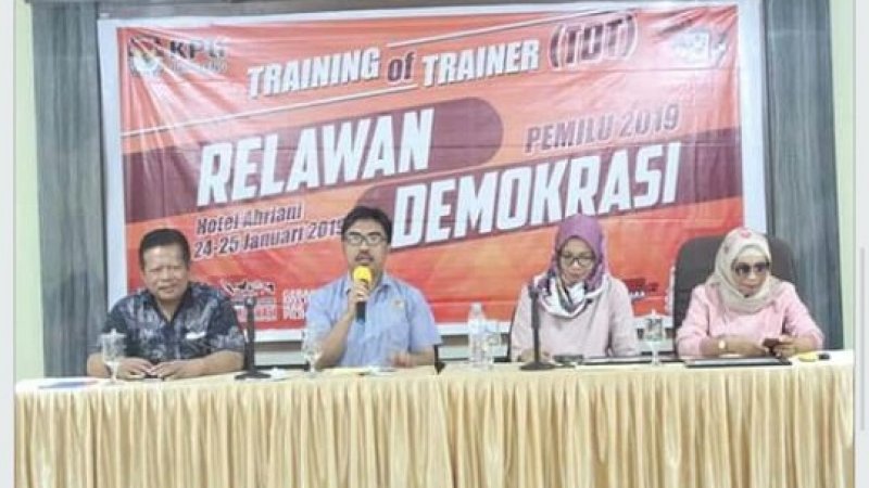 Ketua KPU Bantaeng Tekankan Target Partisipasi Pemilih ke Relawan Demokrasi