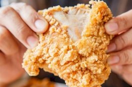 Penelitian: Makan Ayam Goreng Setiap Hari Meningkatkan Risiko Kematian