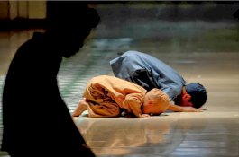 Asal Muasal Sujud Dilakukan Dua Kali dalam Satu Rakaat Salat