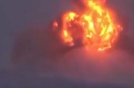 Detik-detik Mengerikan Bomber Rusia Terbelah Dua dan Terbakar Saat Mendarat