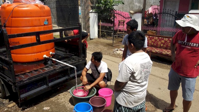 Bantu Pemulihan Pascabanjir, BRPBAP3 Maros Distribusikan Air Bersih