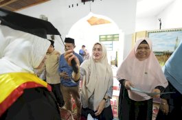 Banyak Lansia, Khataman Alquran di Luwu Utara Mirip Wisuda Mahasiswa