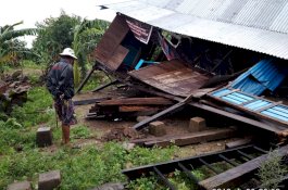 Puluhan Rumah Rusak di Pinrang Akibat Angin Kencang, BPBD Masih Mendata