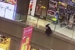 Usai Buang Gadis Muda dari Lantai 3, Pria Ini Ikut Lompat