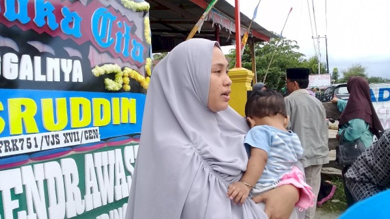 Sri Ayu Safitri (27), adik kandung Kopda Anumerta Nasruddin.