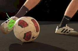 Posisi Kaki Paling Tepat untuk Menendang Bola dengan Keras dan Akurat