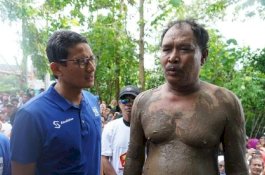 Video Pengakuan Pria Berlumpur di Makassar yang Jadi Perhatian Sandiaga Uno