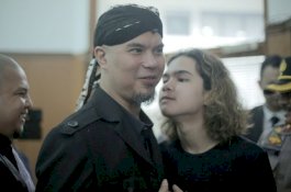 Pesan Ahmad Dhani ke Dul: Katakanlah Kebenaran Walau Pedang di Ujung Lehermu