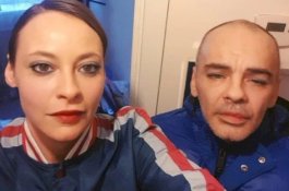 Asyik Intim, Wanita Ini Dengar Suara 