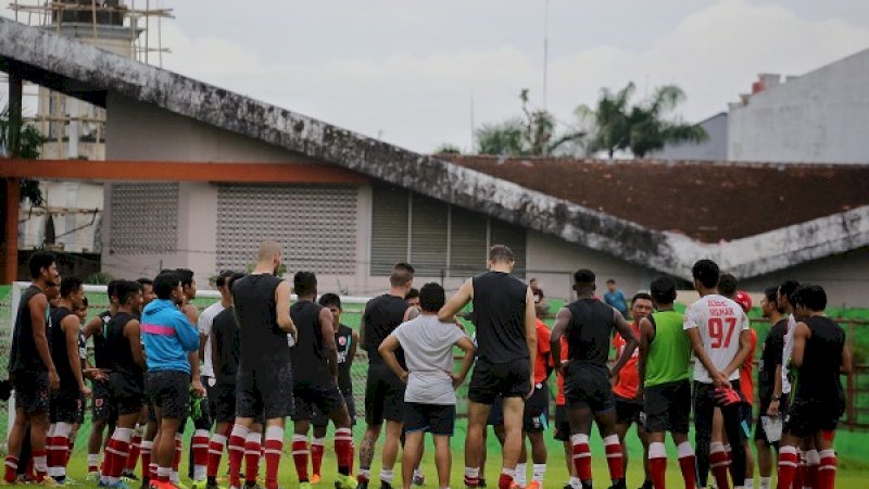 Latihan PSM Makassar di Stadion Andi Mattalatta. (Foto: Arfa Ramlan)