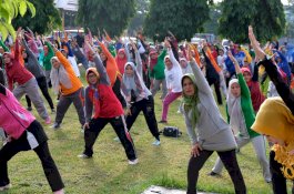 Jaga Silaturahmi, Tomy Satria Luncurkan Senam Bersama