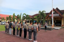 Mantan Kapolri Wafat, Polres Pinrang Kibarkan Bendera Setengah Tiang