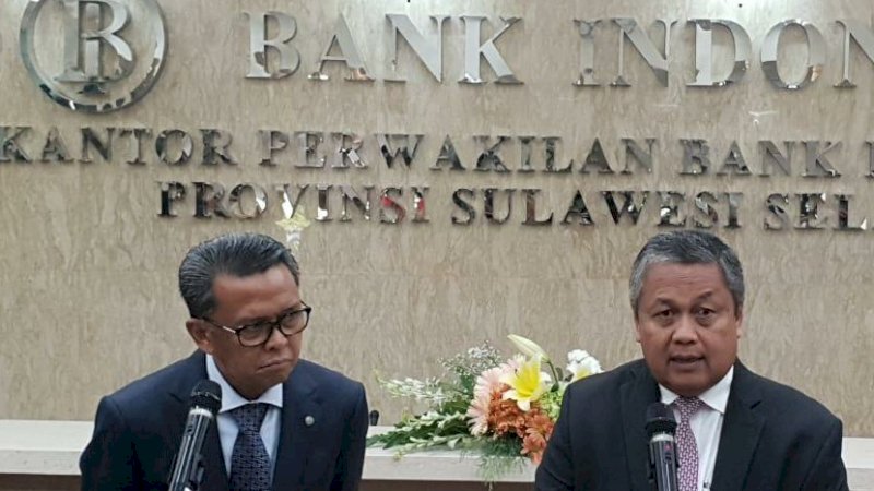 Gubernur Bank Indonesia (BI), Perry Warjiyo (kanan) bersama Gubernur Sulsel Nurdin Abdullah.