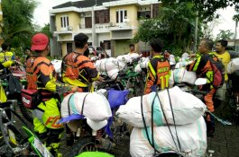 Pasca Banjir dan Longsor, Trail Gowa Salurkan Bantuan ke Daerah Pelosok